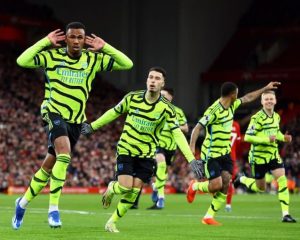 LW Là Gì? Vai Trò Của LW Trong Bóng Đá